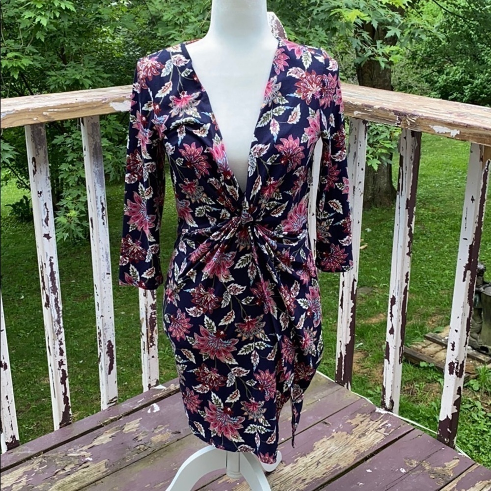 Kadence Wrap-style Floral Dress size Medium